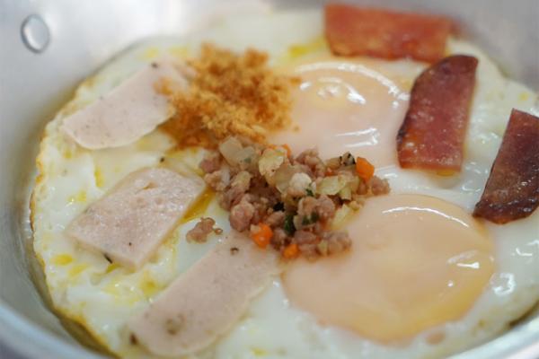 ウドンタニーから国境を越えてラオスの首都ビエンチャンへ