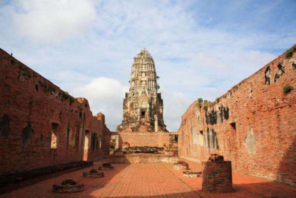 バンコクからアクセス良好！世界遺産アユタヤで見逃せない寺院！