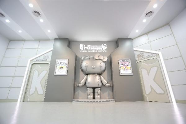 キティちゃんがロボットに！？シンガポールで「ロボット・キティ」イベント開催