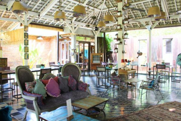 バリ島ジンバランのヴィンテージレストラン「Balique」