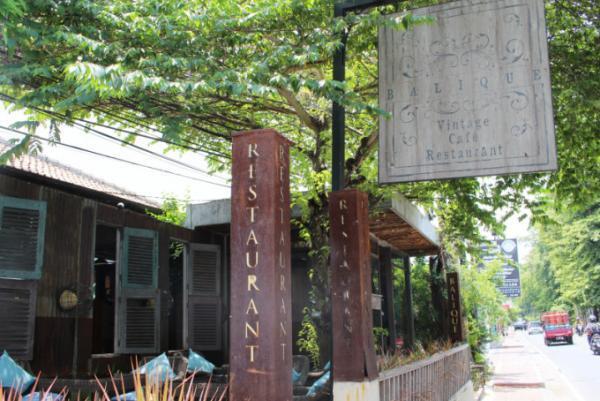 バリ島ジンバランのヴィンテージレストラン「Balique」