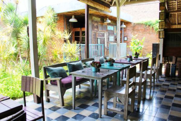 バリ島ジンバランのヴィンテージレストラン「Balique」