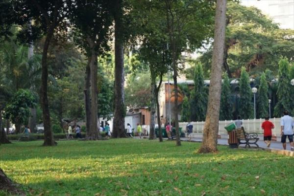 野外ジムでひと汗かいてフォー食べる！ベトナム式健康生活のススメ