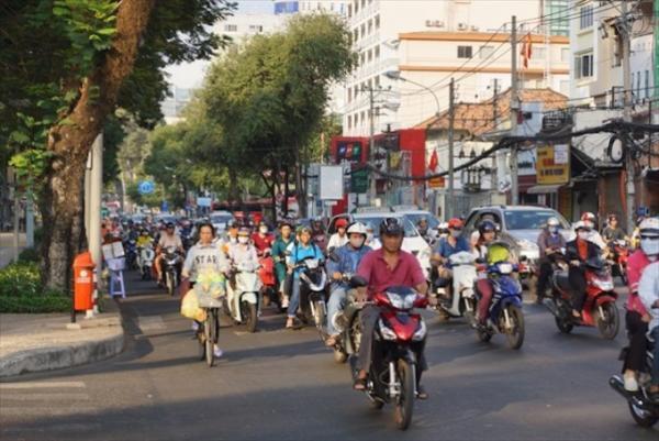 野外ジムでひと汗かいてフォー食べる！ベトナム式健康生活のススメ