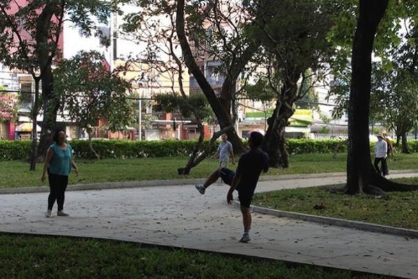 野外ジムでひと汗かいてフォー食べる！ベトナム式健康生活のススメ