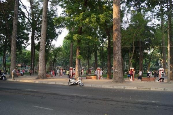 野外ジムでひと汗かいてフォー食べる！ベトナム式健康生活のススメ