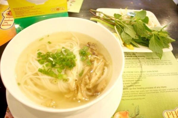 観光スポット × 評判のフォー専門店！セットで回るおすすめ3コース