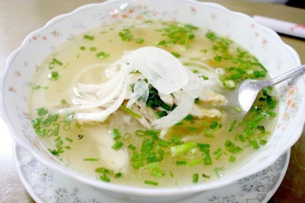 観光スポット × 評判のフォー専門店！セットで回るおすすめ3コース