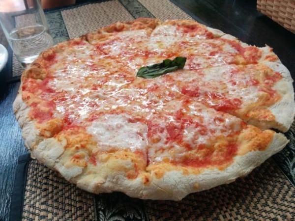 エメラルドグリーンの海を求めてタイ・ピピ島へ