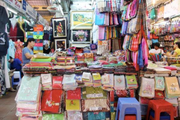 ホーチミン・ベンタン市場で刺繍小物をまとめ買いするなら