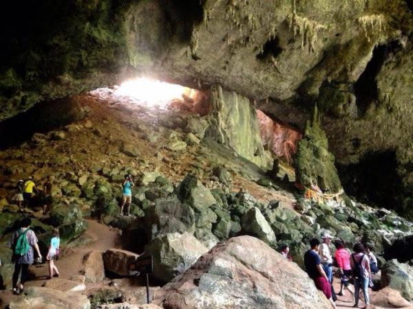 タイ・ホアヒンの神秘の宮殿「クーハーカルハット宮殿」