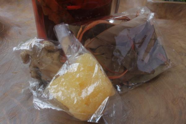 ジョグジャカルタのスパイス香る伝統茶をお土産にいかが？