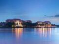 バンコク滞在は、リゾート感たっぷりの チャオプラヤー川沿いステイで