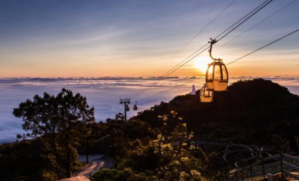 中世フランスの街並が出現！ダナンのテーマパーク「バナヒルズ」