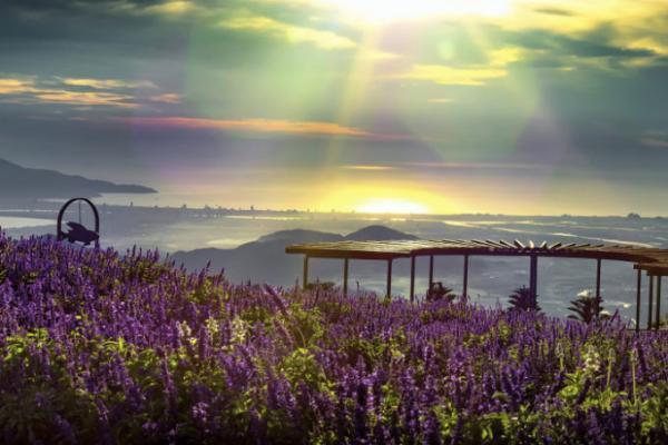 中世フランスの街並が出現！ダナンのテーマパーク「バナヒルズ」