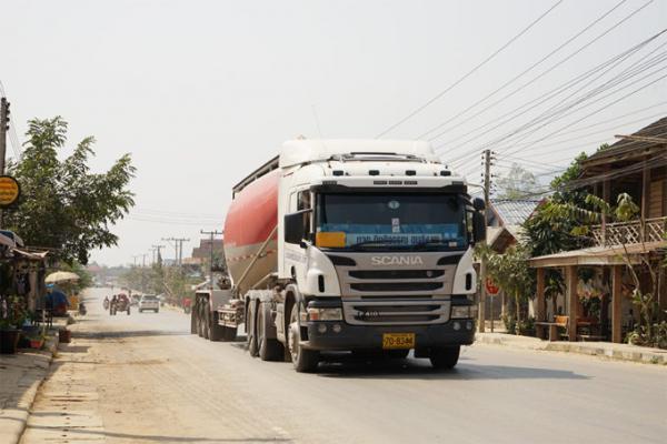 国境を越えて～ラオスのサイニャブリーからタイのルーイに抜ける