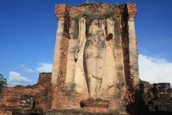 美しい仏像に会いに行こう！世界遺産スコータイでオススメの寺院