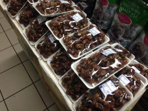 ラマダン中のブルネイ！断食期間によく食べる“デーツ”って？？