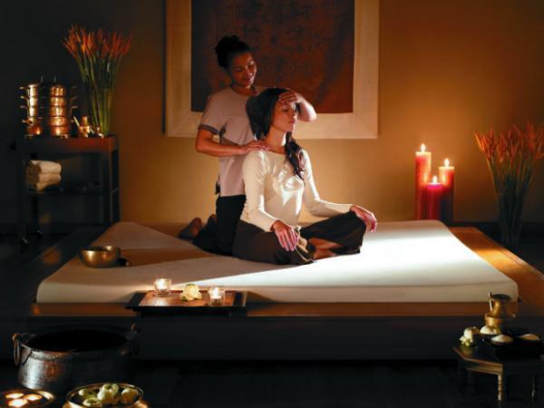 老舗の品格漂うリバーサイドホテル「シャングリ・ラ ホテル バンコク」