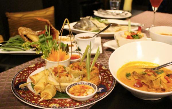 老舗の品格漂うリバーサイドホテル「シャングリ・ラ ホテル バンコク」