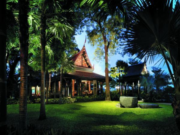 老舗の品格漂うリバーサイドホテル「シャングリ・ラ ホテル バンコク」