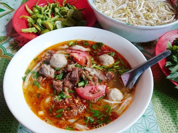 ラオス麺づくし〜ラオスにクイッティアオはない？〜