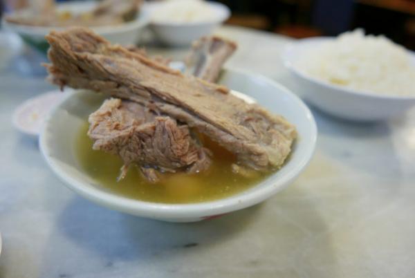 シンガポールで支持され続ける肉骨茶レストラン「ソンファ・バクテー」