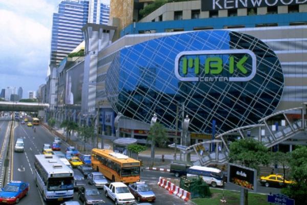 バンコクの巨大ショッピングセンターMBKでお買い物