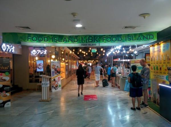 バンコクの巨大ショッピングセンターMBKでお買い物