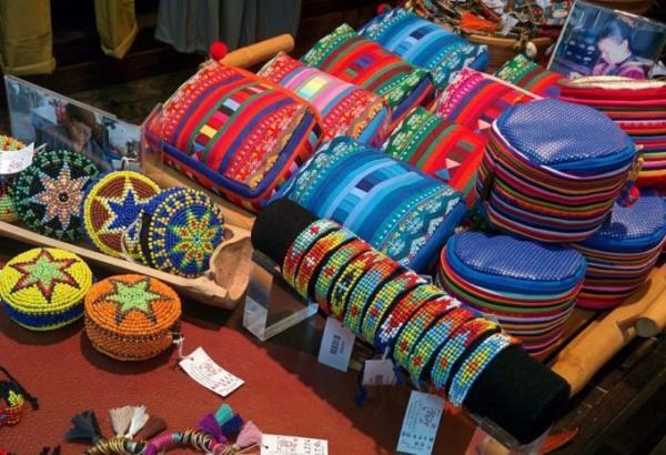 バンコクの巨大ショッピングセンターMBKでお買い物