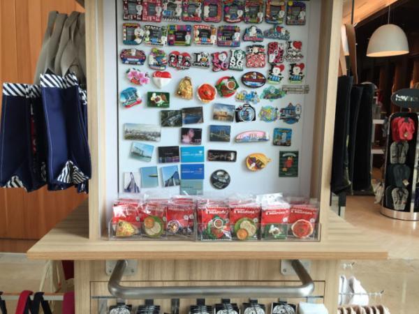 マリーナベイ サンズ限定のお土産ショップへ行こう!