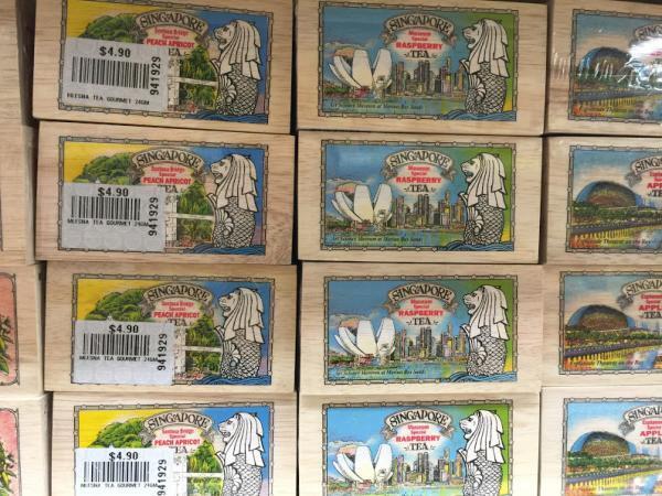 シンガポールで24時間営業のムスタファセンターでお土産探し