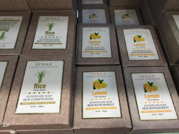 シンガポールで24時間営業のムスタファセンターでお土産探し