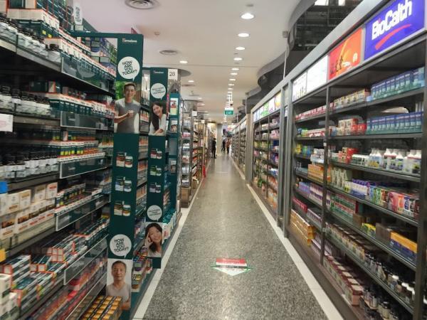 シンガポールで24時間営業のムスタファセンターでお土産探し