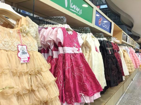 シンガポールで24時間営業のムスタファセンターでお土産探し