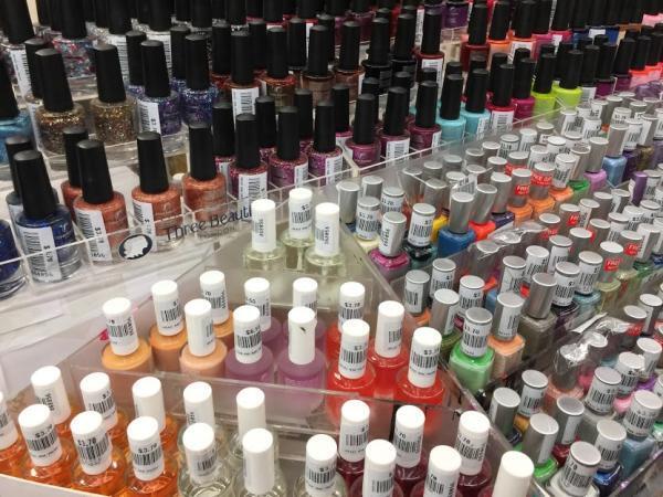 シンガポールで24時間営業のムスタファセンターでお土産探し