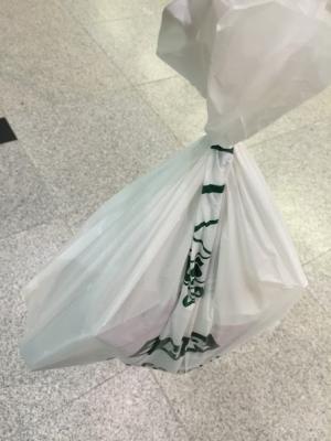 シンガポールで24時間営業のムスタファセンターでお土産探し