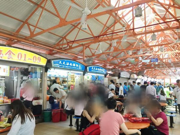 シンガポール人気NO.1の呼び声高いチキンライスの名店「天天海南鶏飯」