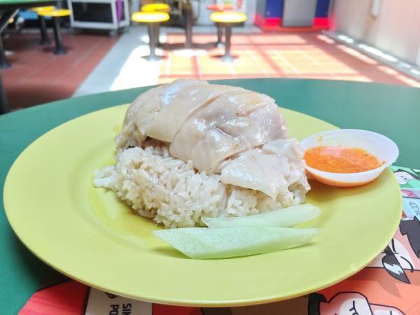 シンガポール人気NO.1の呼び声高いチキンライスの名店「天天海南鶏飯」