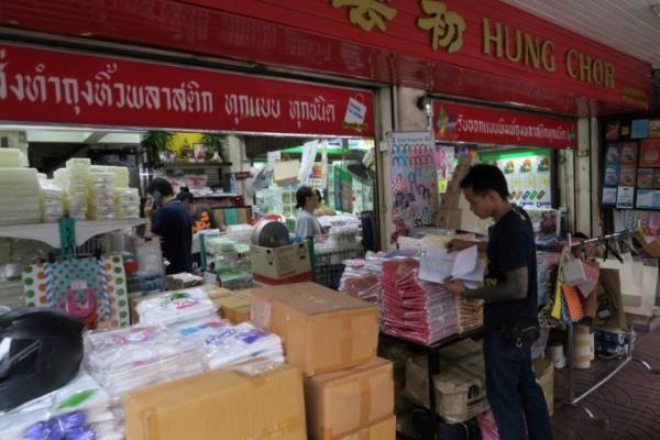 バンコクのプチプラ土産はサンペーン市場で探そう！