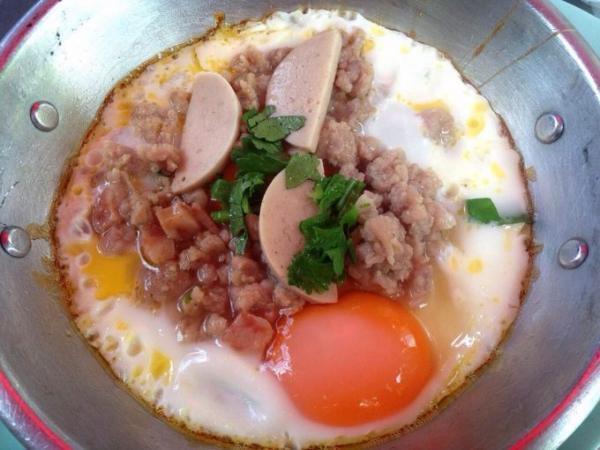 バンコク・ルンピニ公園の屋台でローカル朝ごはんを満喫しよう！