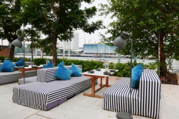 倉庫をリノベーションしたバンコクで話題のタイ料理レストラン