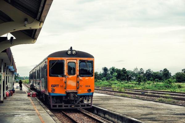 国境を越えて 〜メコンを越えるわずか15分の国際列車〜