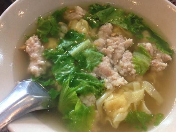 バンコクの行列が出来るバミー店「Arun Wan」で至福の一杯を！