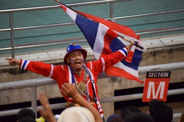 6万人が日本を迎え打つ　激突！日本VSタイ！W杯アジア最終予選