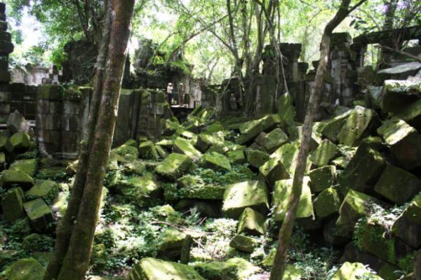 世界遺産はアンコール・ワットだけじゃない！郊外で見ごたえ抜群な遺跡4つ！