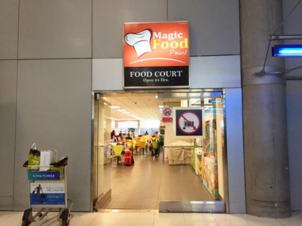 まるで街の食堂！スワンナプーム空港の格安フードコートに行ってみよう