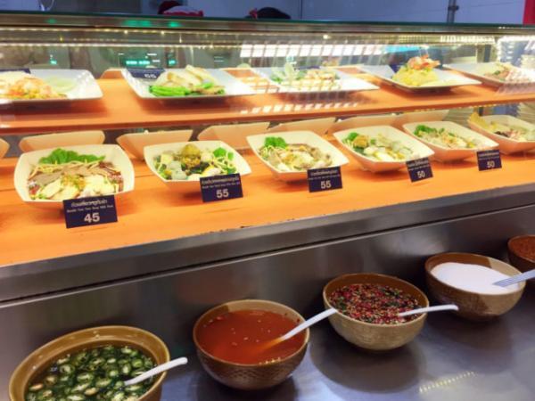 まるで街の食堂！スワンナプーム空港の格安フードコートに行ってみよう