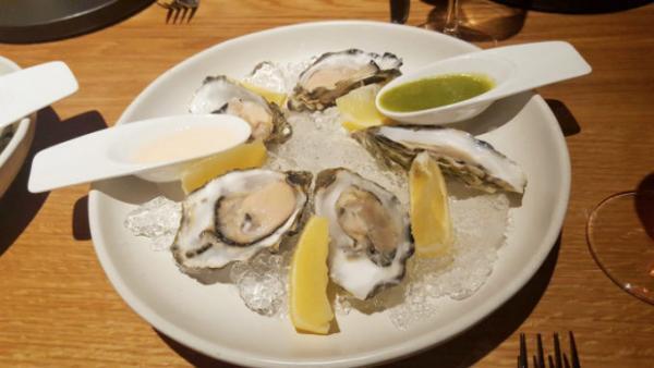 オイスター＆CAVA 食べ飲み放題！バンコクのスペイン料理店「Islero」