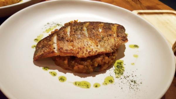 オイスター＆CAVA 食べ飲み放題！バンコクのスペイン料理店「Islero」